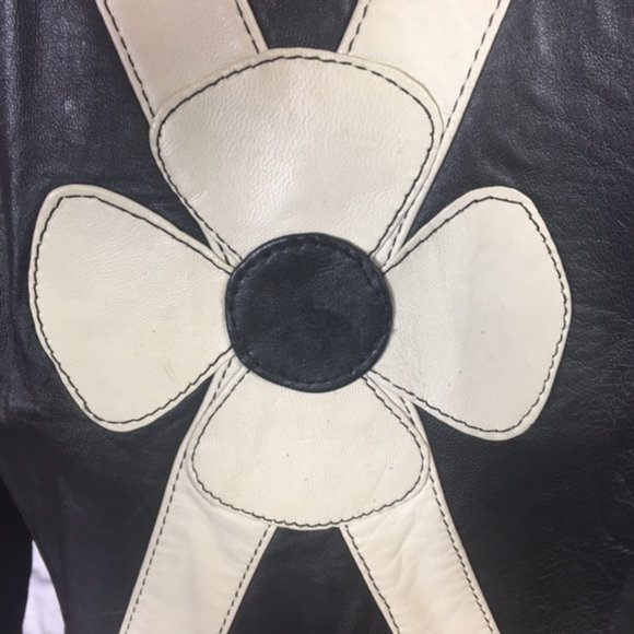 💥SOLD💥Black/Cream Vintage Leather Jacket - Picture 3 of 4